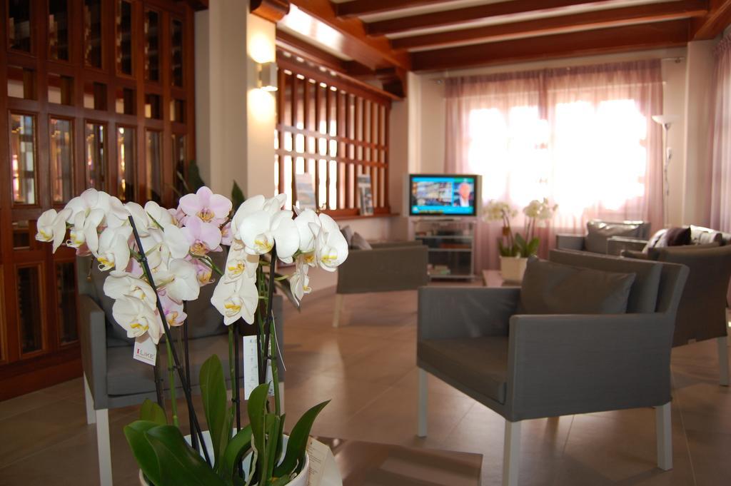 Hotel Nettuno Cala Gonone Exterior photo